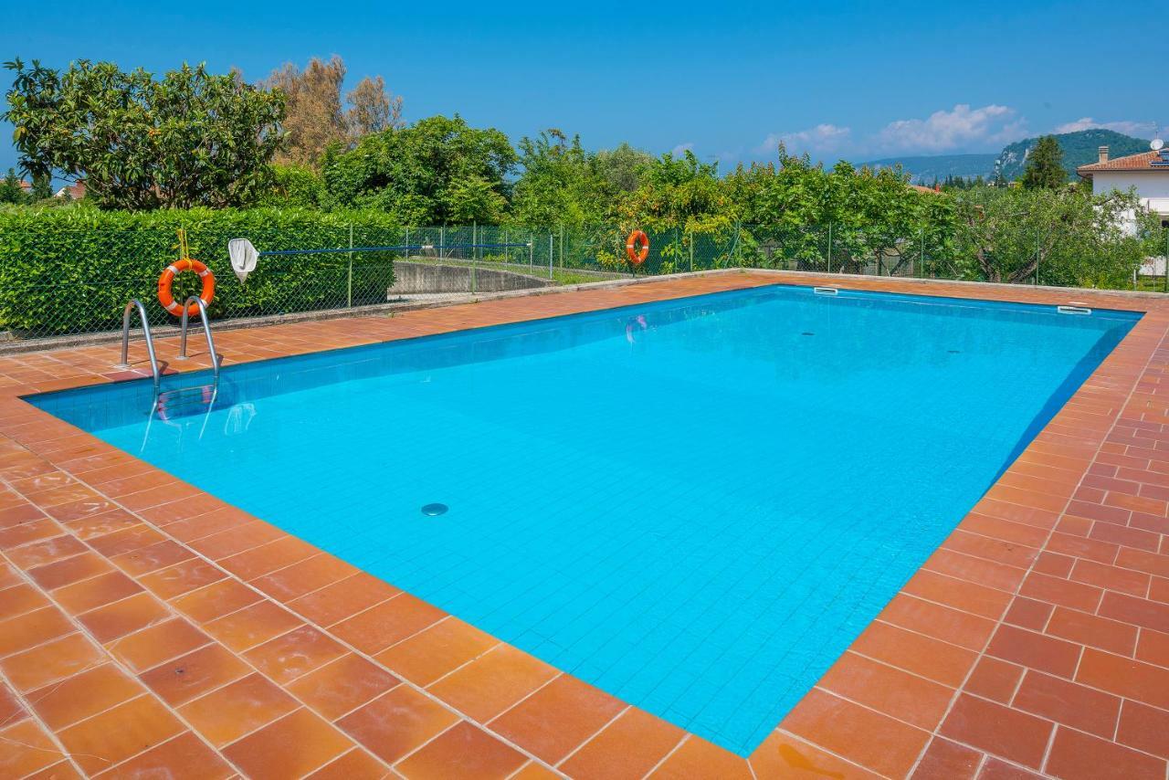 Appartamento Alice Pool Бардолино Экстерьер фото